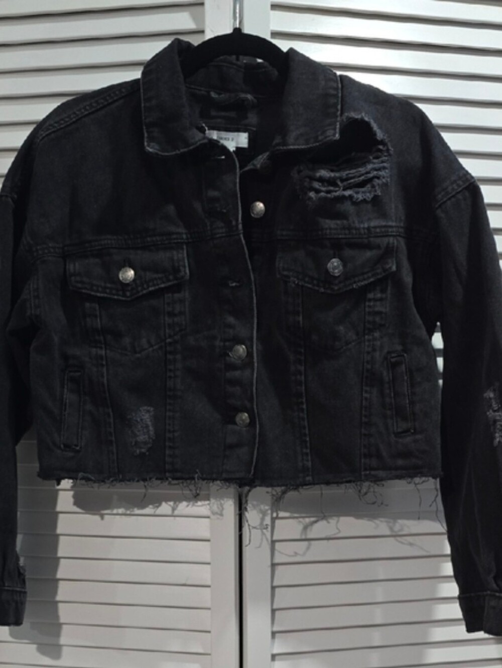 Forever 21 Black Cropped Jean Jacket | Distressed Raw Hem | Size S